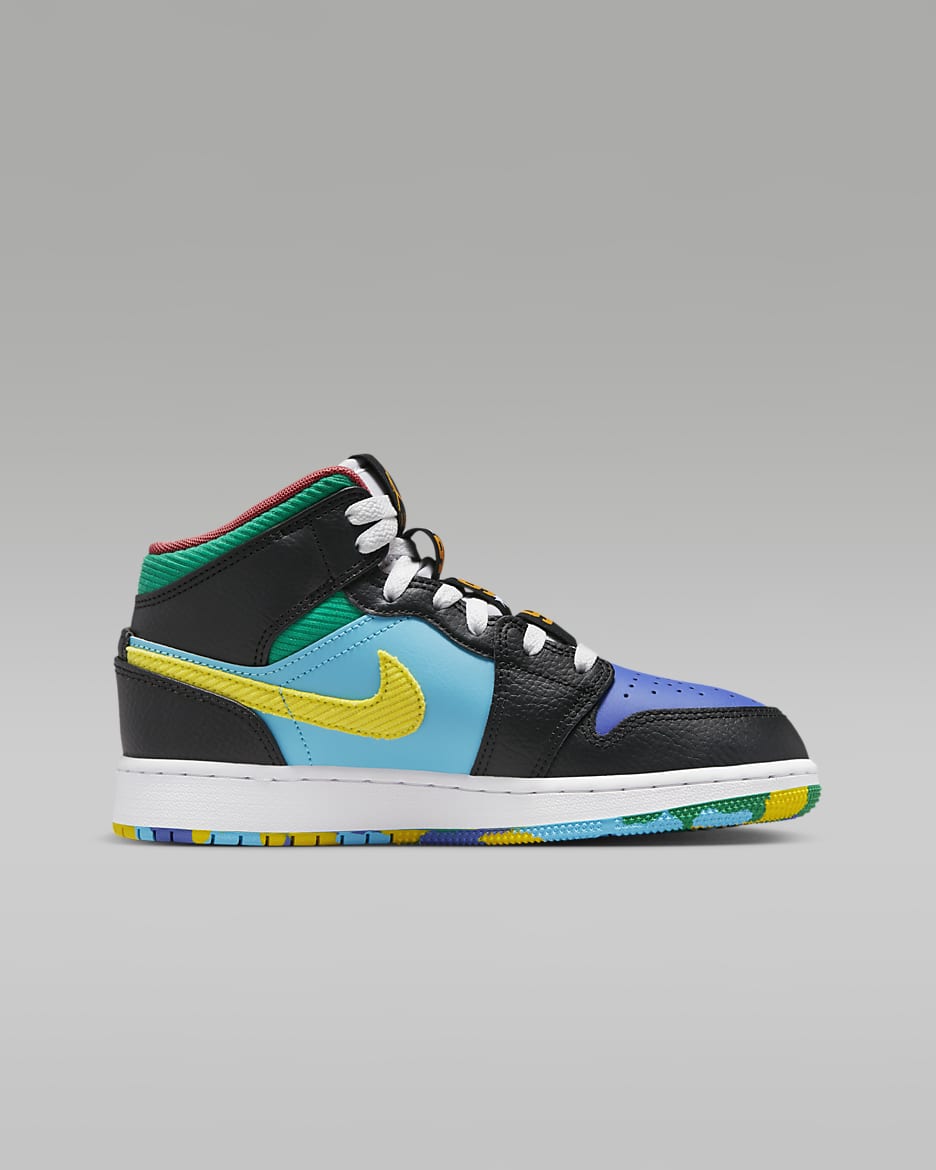 Air Jordan 1 Mid Sneaker School Older Kids Shoes